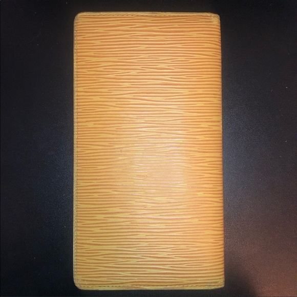 VINTAGE LOUIS VUITTON EPI WALLET - Picture 5 of 5